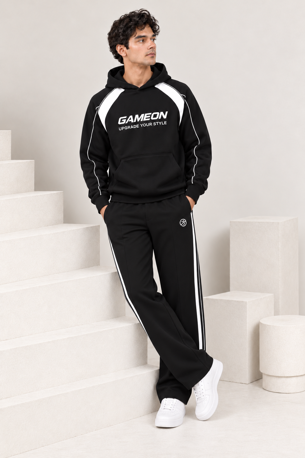 Monochrome Rush Men's Fleece Tracksuit - Black & White